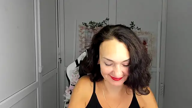 Snapshot of OliviaKateee chatting on 7, 8, 2026 OliviaKateee online show from 7, 8, 2026