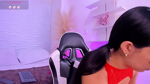 AylinLove  online show from 6, 8, 2026