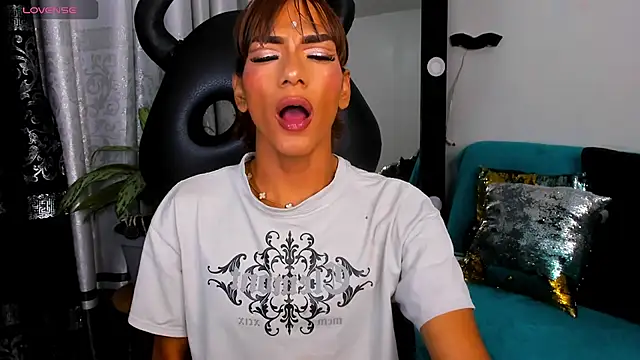 katiee11 online show from 27, 7, 2026