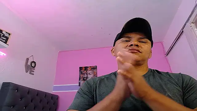Snapshot of fuego_moro chatting on 24, 6, 2026 fuego moro online show from 24, 6, 2026
