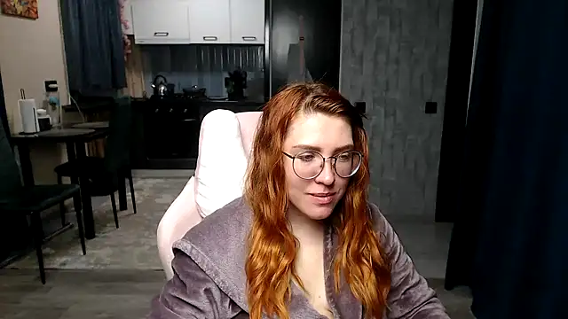 Reginasmilee online show from 18, 4, 2026