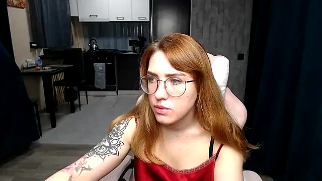 Reginasmilee online show from 23, 11, 2025