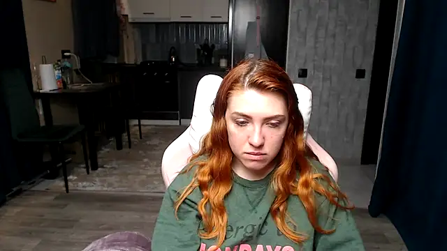 Reginasmilee online show from 15, 4, 2026