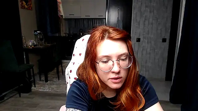 Reginasmilee online show from 27, 3, 2026