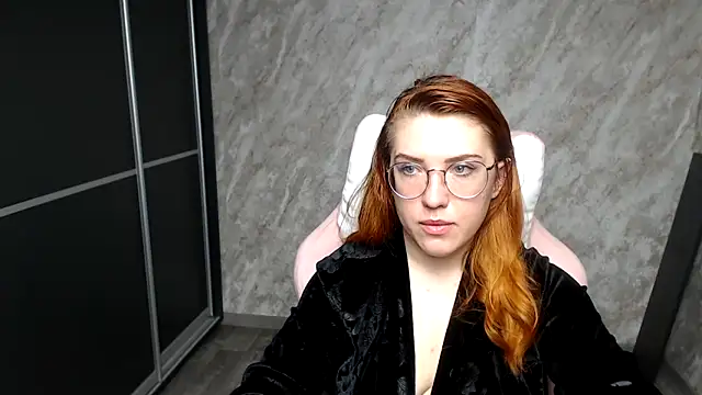 Reginasmilee online show from 25, 2, 2026