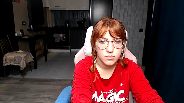 Reginasmilee online show from 12, 10, 2025