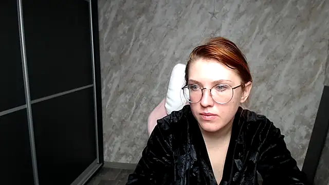 Reginasmilee online show from 26, 2, 2026