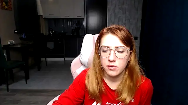 Reginasmilee online show from 30, 10, 2025