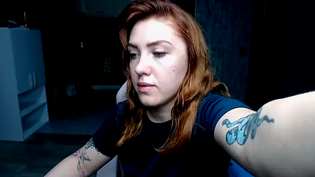 Reginasmilee online show from 9, 10, 2025