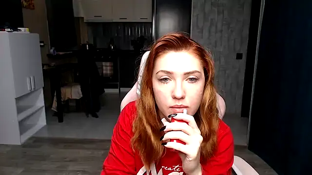 Reginasmilee online show from 11, 10, 2025