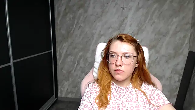 Reginasmilee online show from 2, 3, 2026