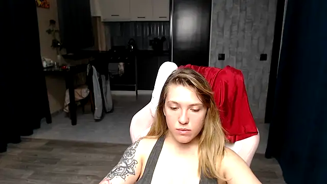 Reginasmilee online show from 25, 9, 2025