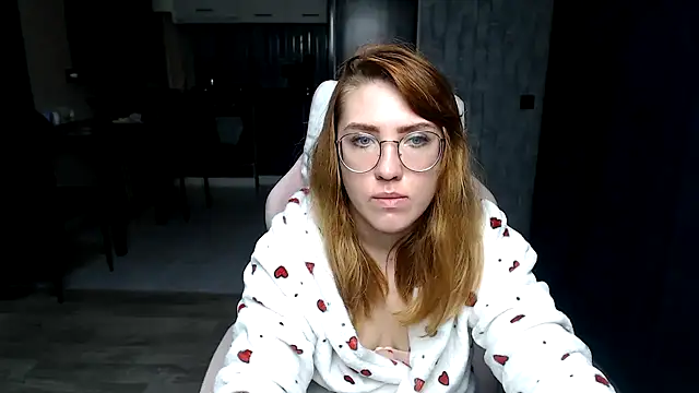 Reginasmilee online show from 21, 11, 2025