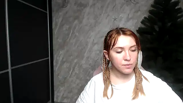 Reginasmilee online show from 10, 1, 2026