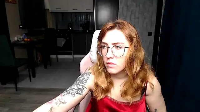 Reginasmilee online show from 22, 11, 2025