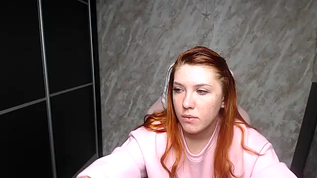 Reginasmilee online show from 9, 2, 2026