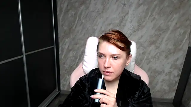 Reginasmilee online show from 25, 2, 2026