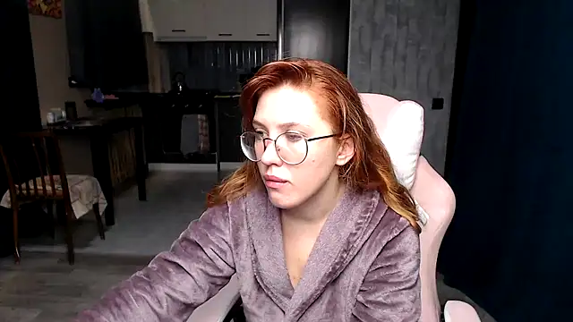 Reginasmilee online show from 19, 10, 2025