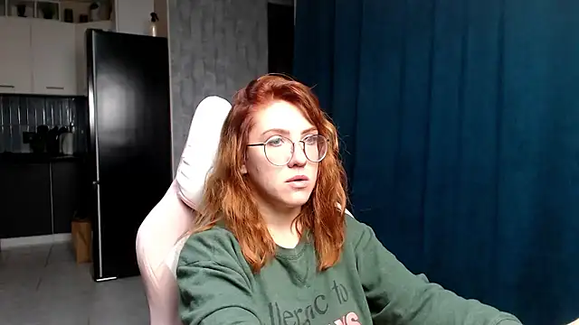 Reginasmilee online show from 1, 10, 2025