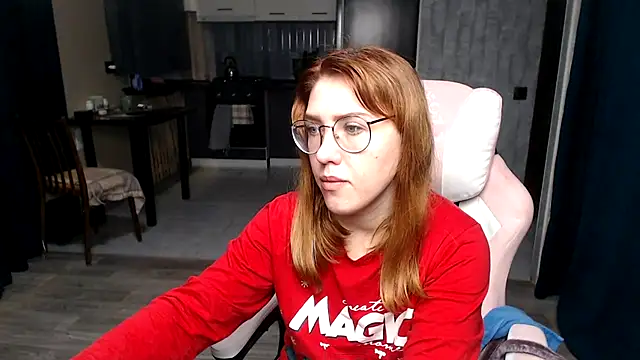 Reginasmilee online show from 25, 10, 2025