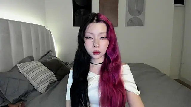 lilithvane online show from 13, 7, 2026
