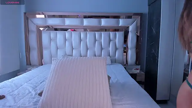 SarahPreston online show from 11, 3, 2025