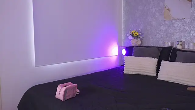 SarahPreston online show from 6, 7, 2026