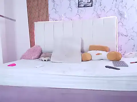 Tiffycupkake online show from 29, 7, 2026