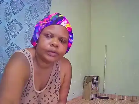 Snapshot of AngelinaX01 chatting on 12, 7, 2026 AngelinaX01 online show from 12, 7, 2026
