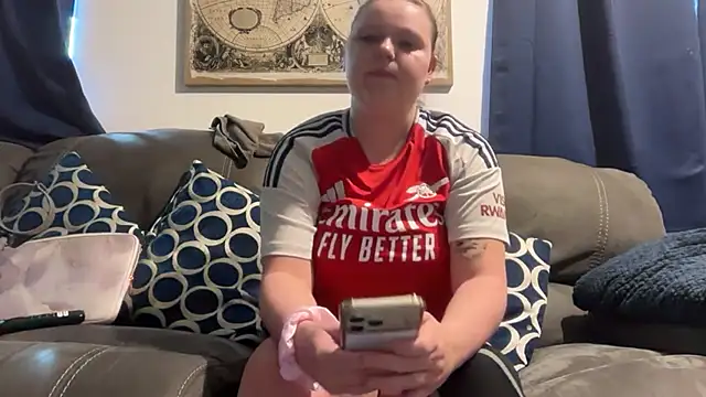 Snapshot of GirlNextDoorAmber chatting on 1, 7, 2026 GirlNextDoorAmber online show from 1, 7, 2026