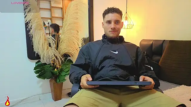 Kiing 001 online show from 19, 7, 2026