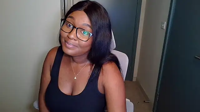 Snapshot of itsanna_b chatting on 2, 7, 2026 itsanna b online show from 2, 7, 2026