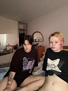 MiaAndAlice online show from 1, 8, 2026
