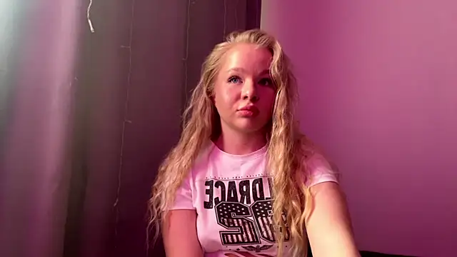 BrianaJess online show from 26, 6, 2026