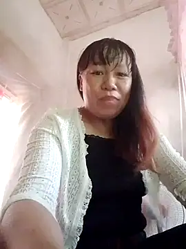 Moon squirtt online show from 5, 7, 2026
