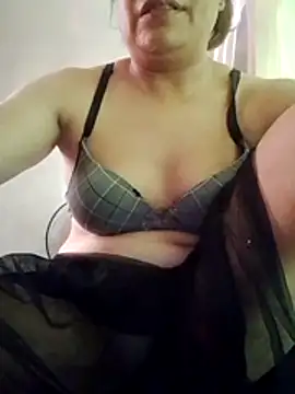 Moon squirtt online show from 12, 7, 2026