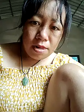 Moon squirtt online show from 5, 8, 2026