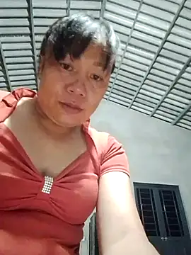 Moon squirtt online show from 25, 7, 2026