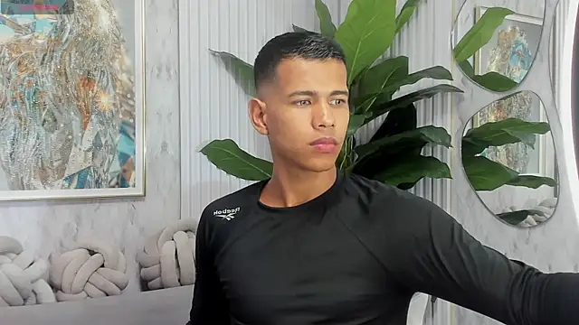 Noah sexhotty online show from 1, 8, 2026