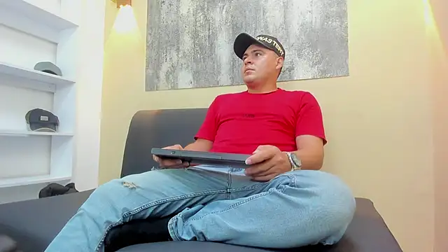 THEO WOOD3 online show from 30, 6, 2026