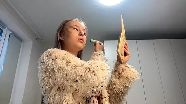 AmeliaOakheart online show from 25, 6, 2026