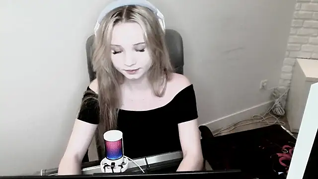 Dustkiss online show from 29, 6, 2026