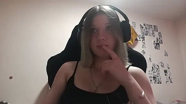 ViolettaCatechini online show from 26, 6, 2026