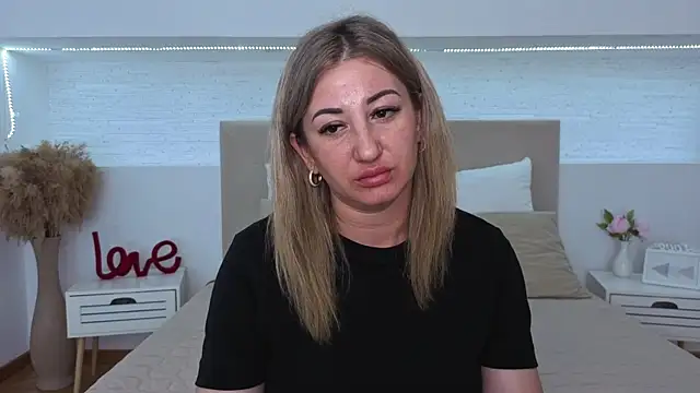 candyyy sweet  online show from 26, 6, 2026