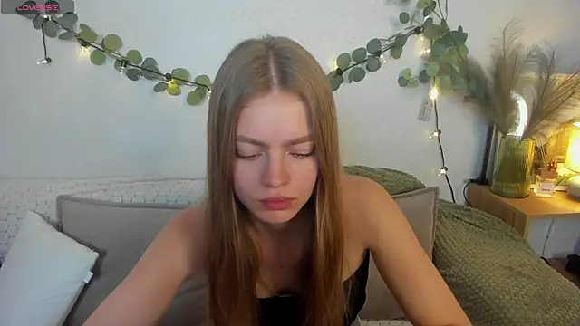 EmillyStarr online show from 29, 6, 2026