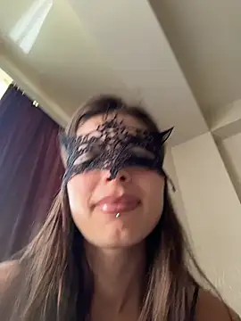 Mia Cannon online show from 28, 6, 2026
