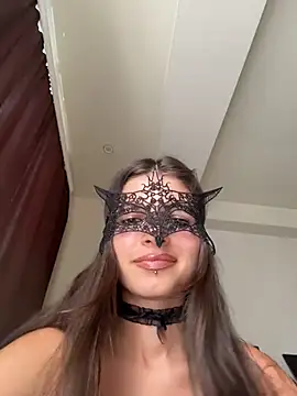 Mia Cannon online show from 27, 6, 2026
