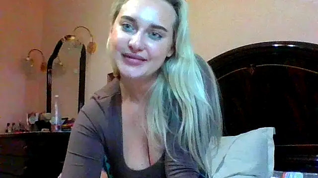Snapshot of aylin99999 chatting on 28, 6, 2026 aylin99999 online show from 28, 6, 2026