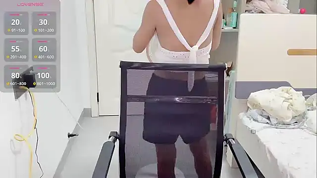 xiaolei-999 online show from 28, 6, 2026