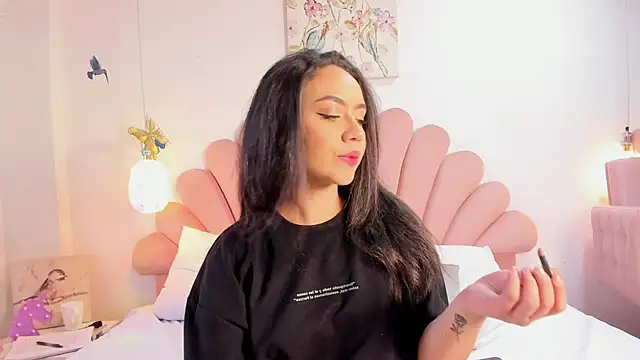 OliviaLank online show from 28, 6, 2026